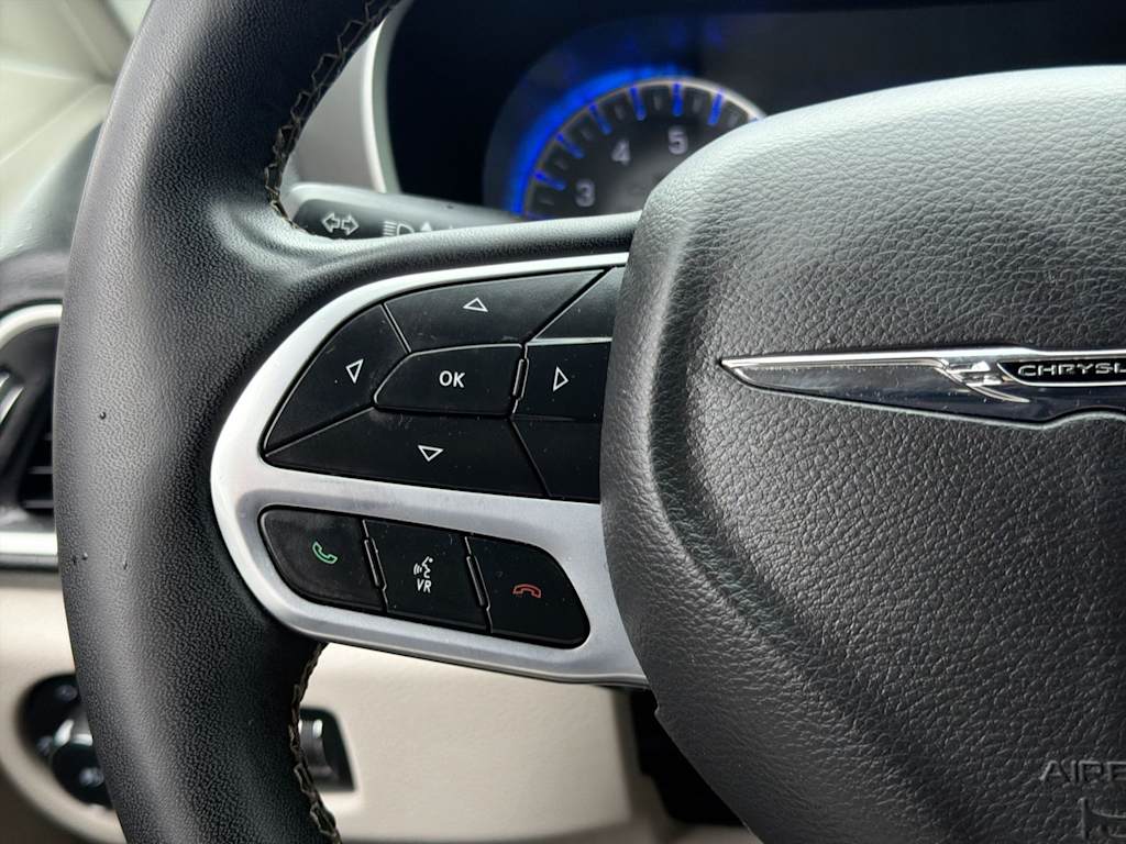 Thumbnail: 2022 Chrysler Pacifica - 28