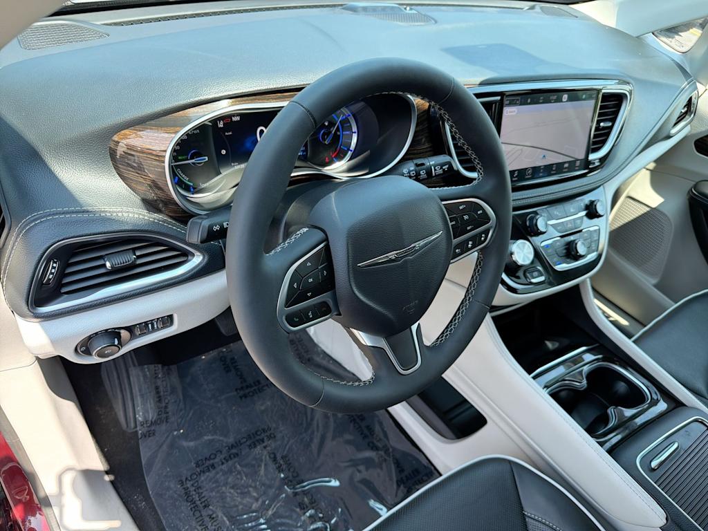 Thumbnail: 2023 Chrysler Pacifica - 2