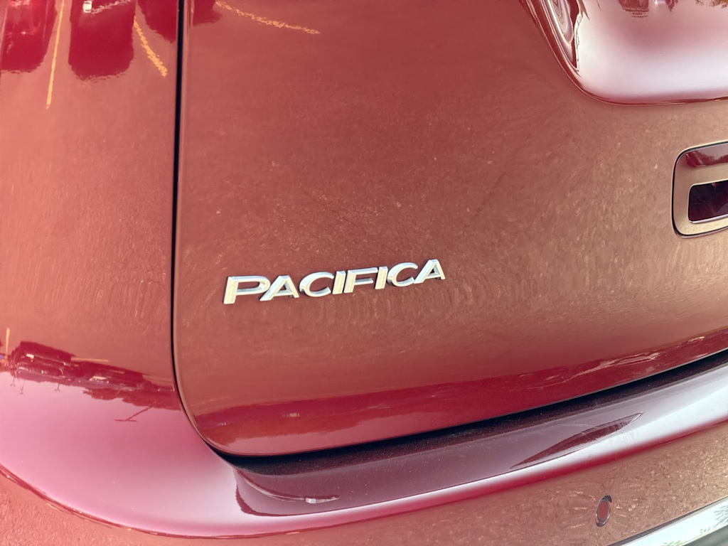 Thumbnail: 2023 Chrysler Pacifica - 23