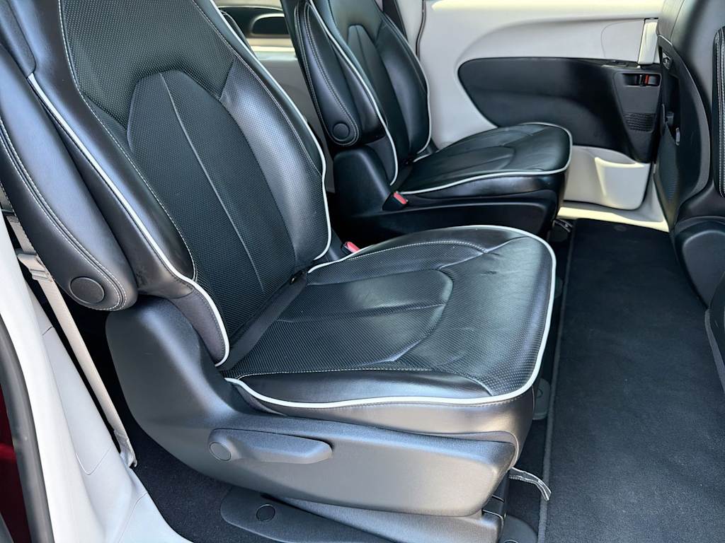 Thumbnail: 2023 Chrysler Pacifica - 27