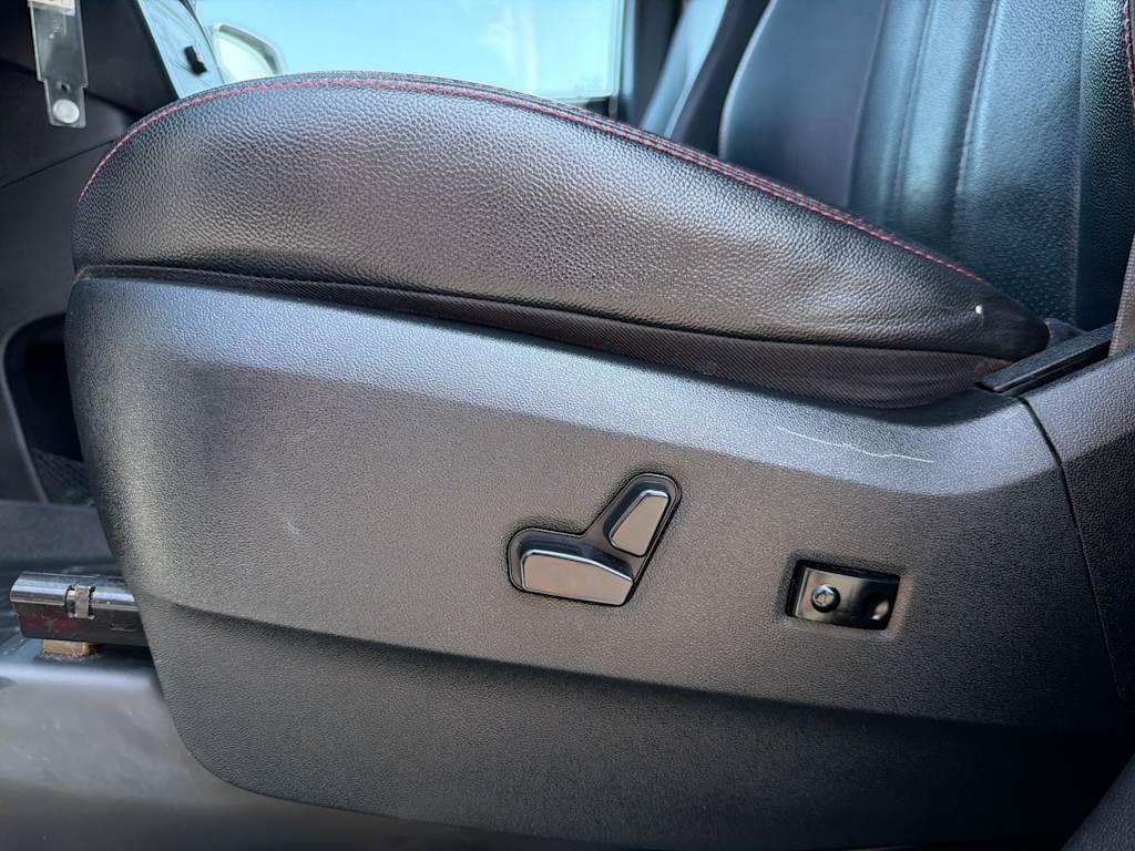 Thumbnail: 2019 Dodge Grand Caravan - 25