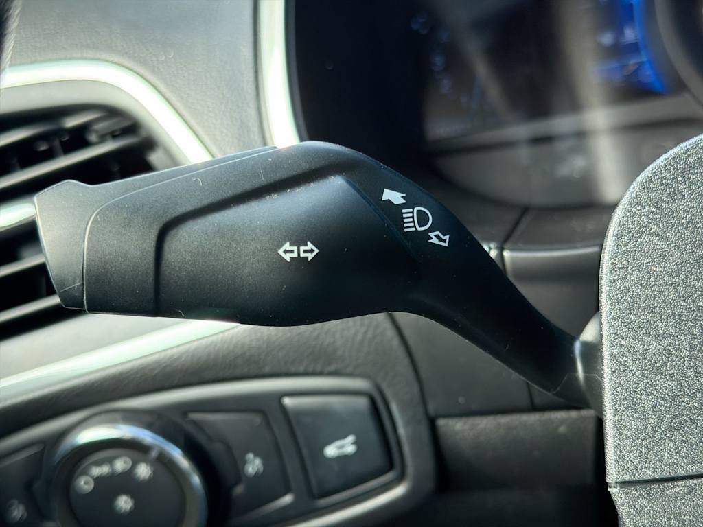 Thumbnail: 2016 Ford Edge - 35