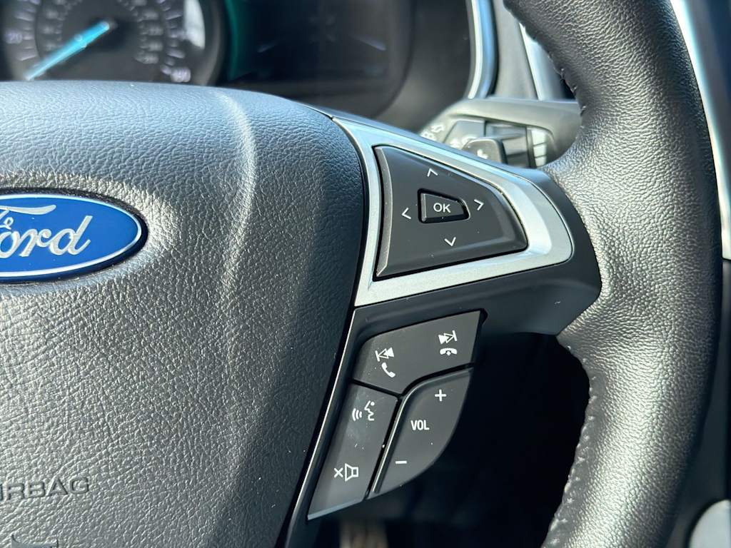 Thumbnail: 2016 Ford Edge - 33