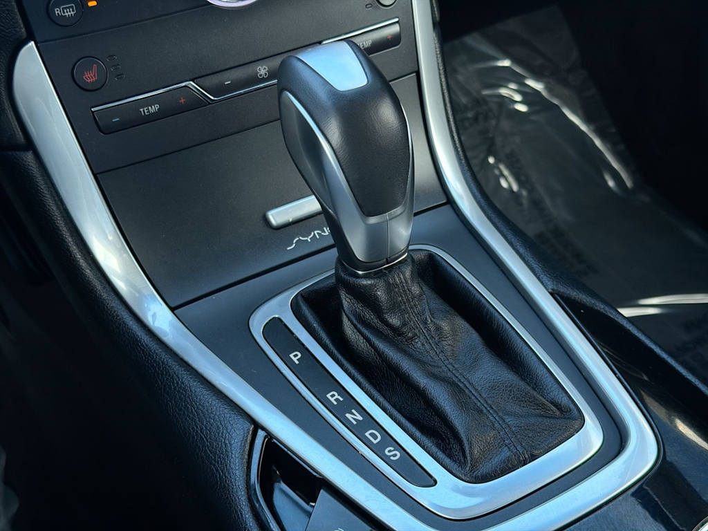 Thumbnail: 2016 Ford Edge - 16