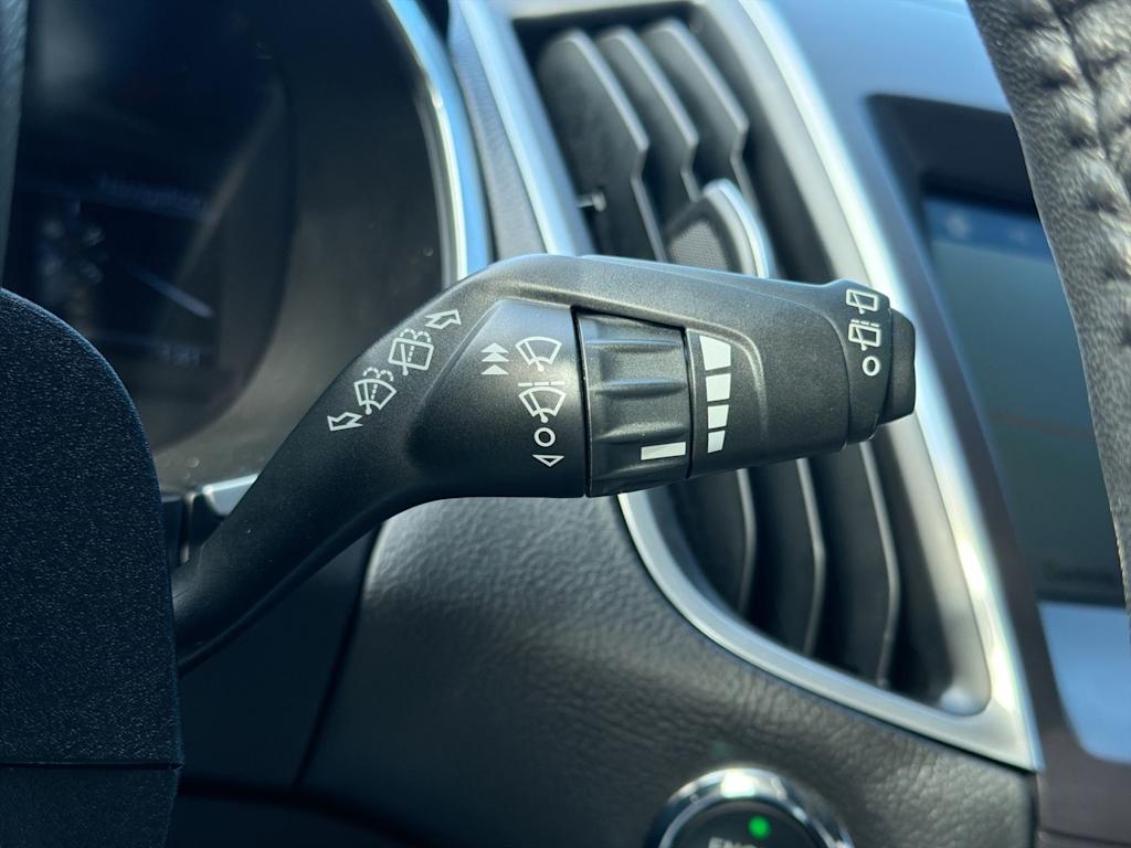 Thumbnail: 2016 Ford Edge - 34