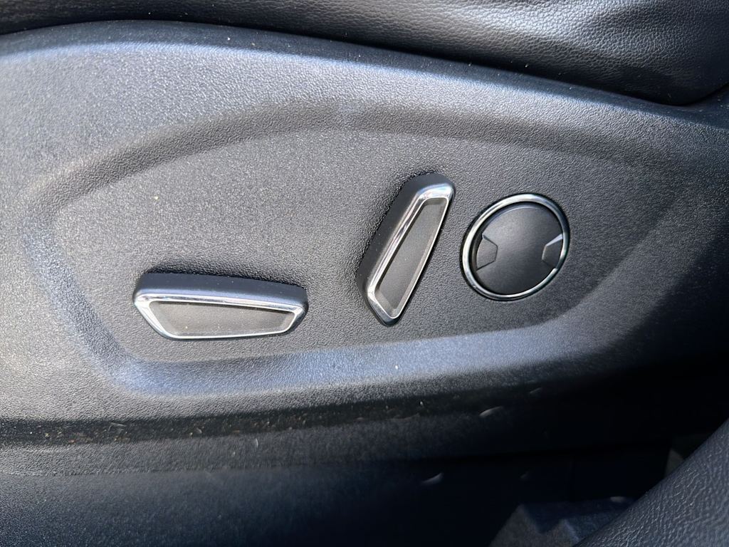 Thumbnail: 2016 Ford Edge - 27