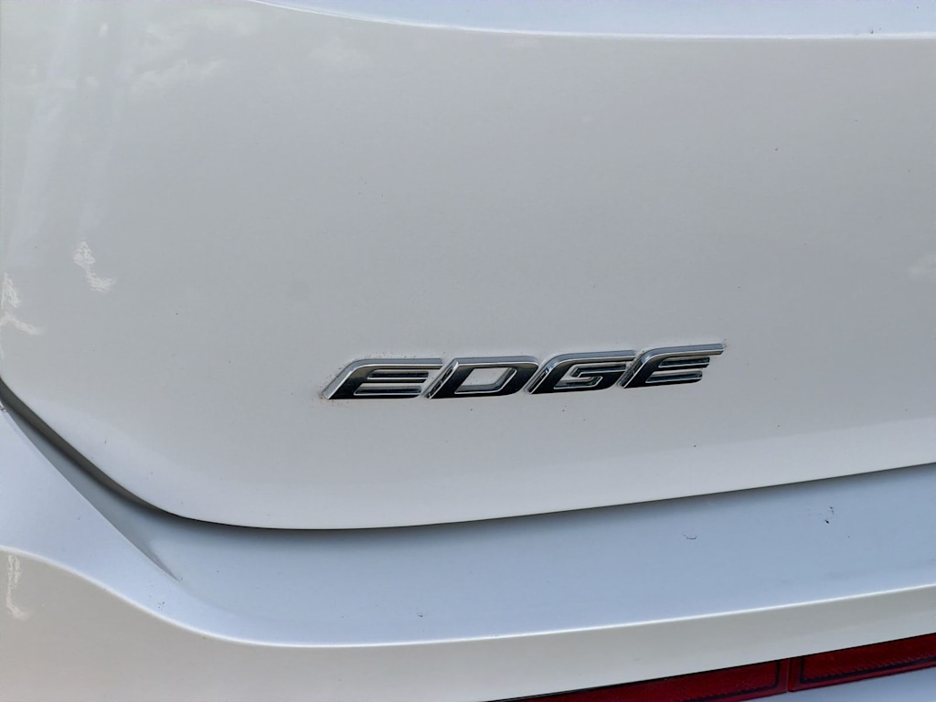 Thumbnail: 2016 Ford Edge - 26