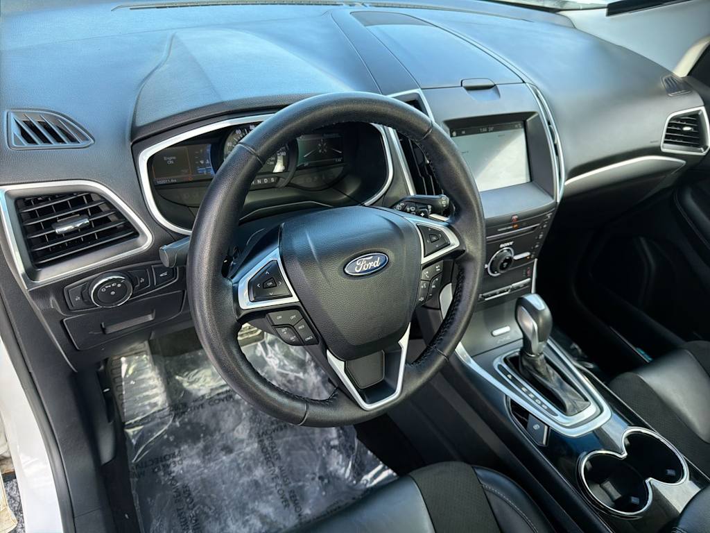 Thumbnail: 2016 Ford Edge - 2