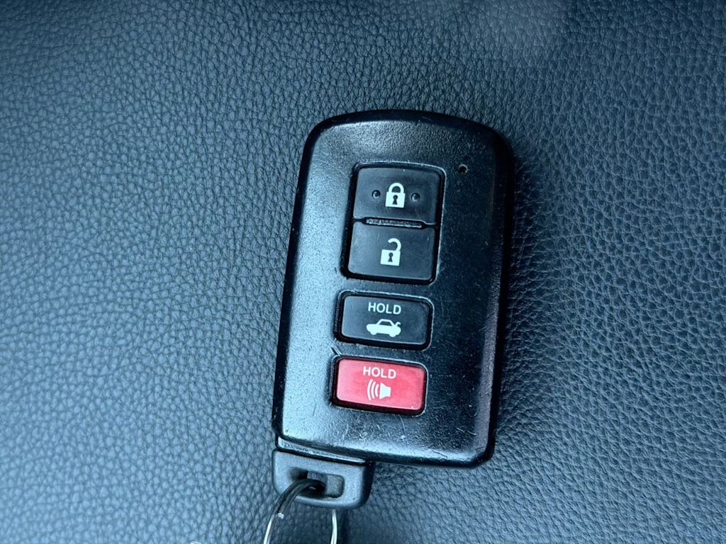 Thumbnail: 2015 Toyota Corolla - 19