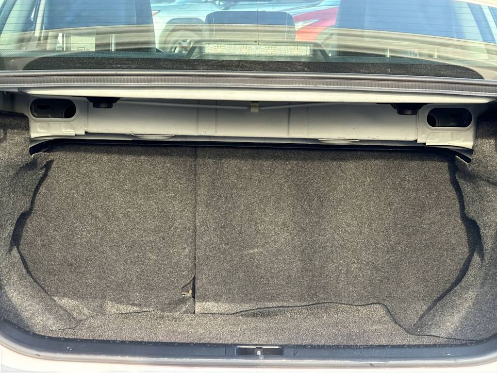 Thumbnail: 2015 Toyota Corolla - 18