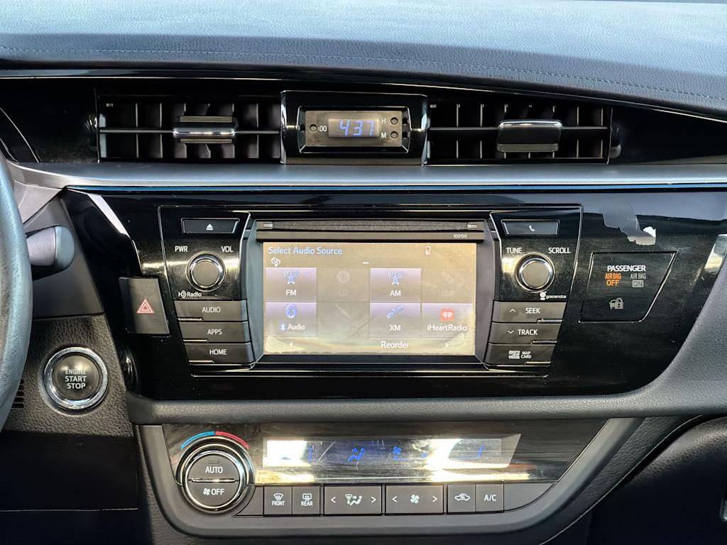 Thumbnail: 2015 Toyota Corolla - 15