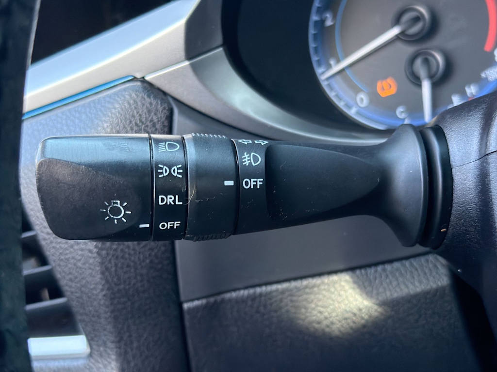 Thumbnail: 2015 Toyota Corolla - 34