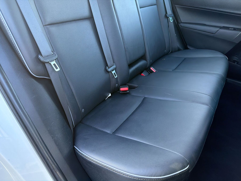 Thumbnail: 2015 Toyota Corolla - 30