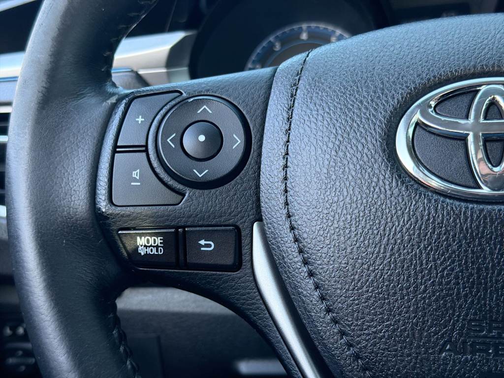 Thumbnail: 2015 Toyota Corolla - 32