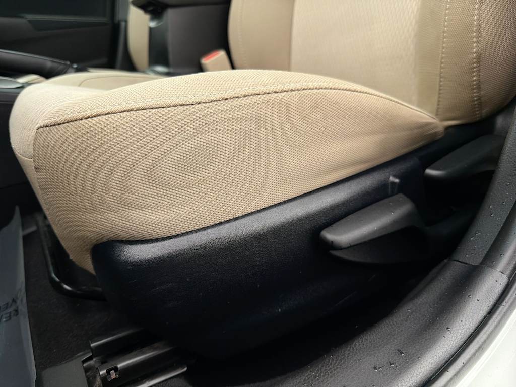 Thumbnail: 2015 Toyota Corolla - 26