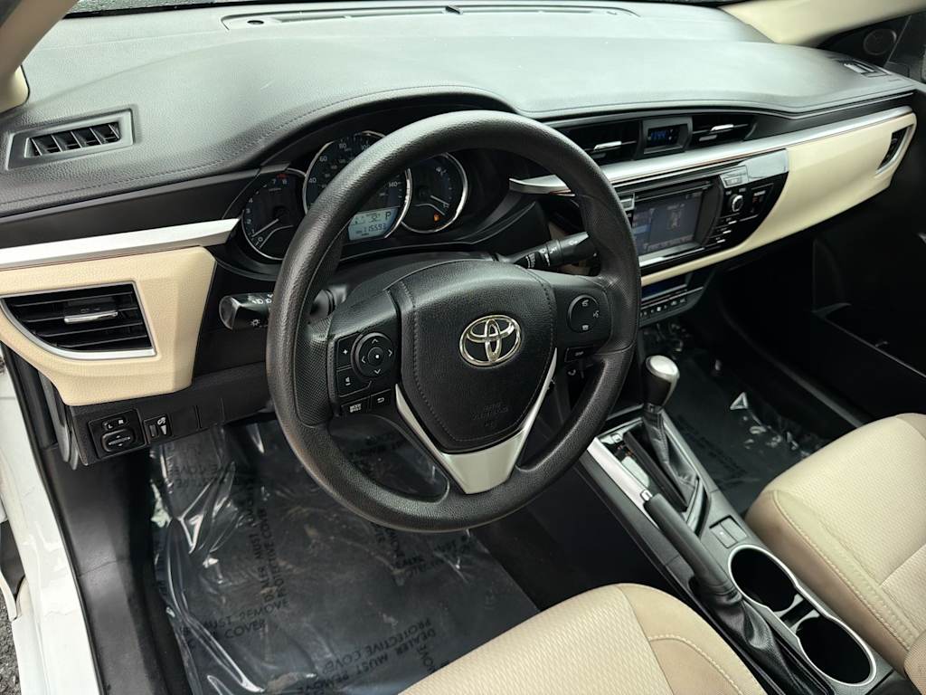 Thumbnail: 2015 Toyota Corolla - 2