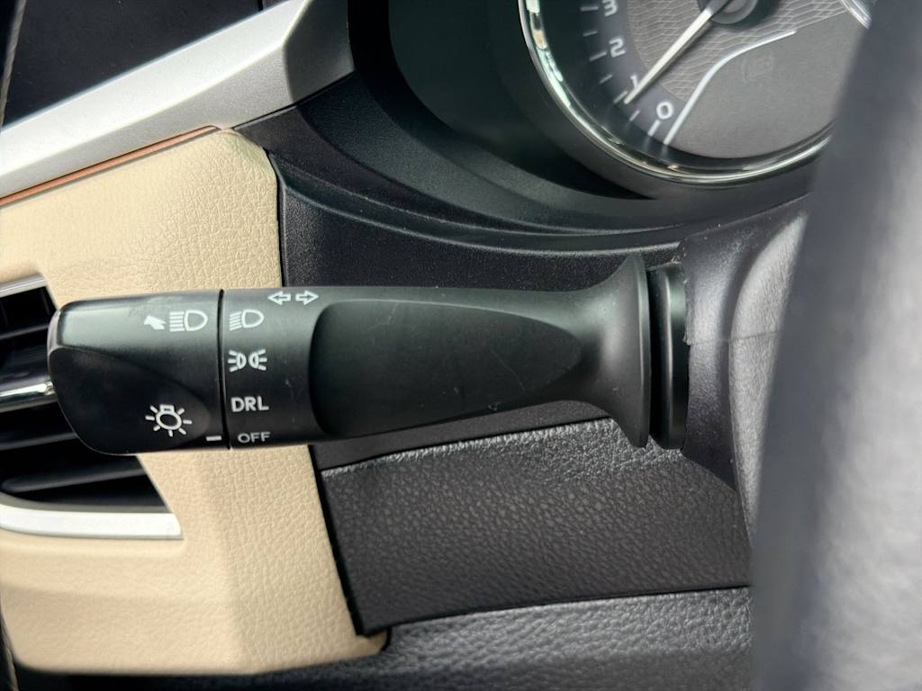 Thumbnail: 2015 Toyota Corolla - 32