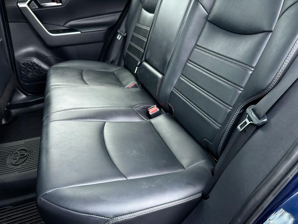 Thumbnail: 2019 Toyota RAV4 - 12