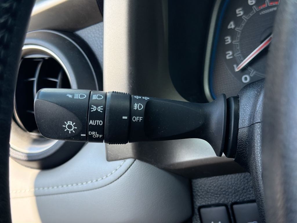 Thumbnail: 2013 Toyota RAV4 - 34