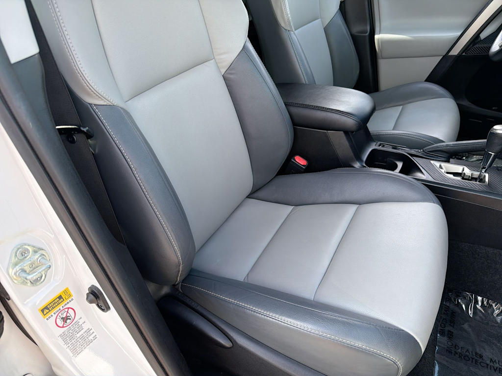 Thumbnail: 2013 Toyota RAV4 - 30