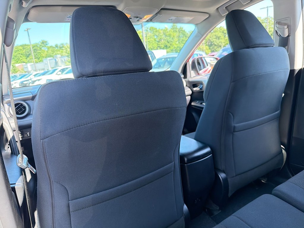Thumbnail: 2016 Toyota RAV4 - 11
