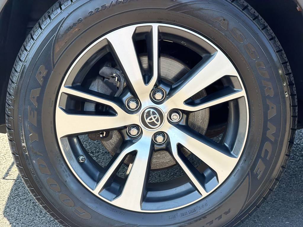 Thumbnail: 2016 Toyota RAV4 - 7