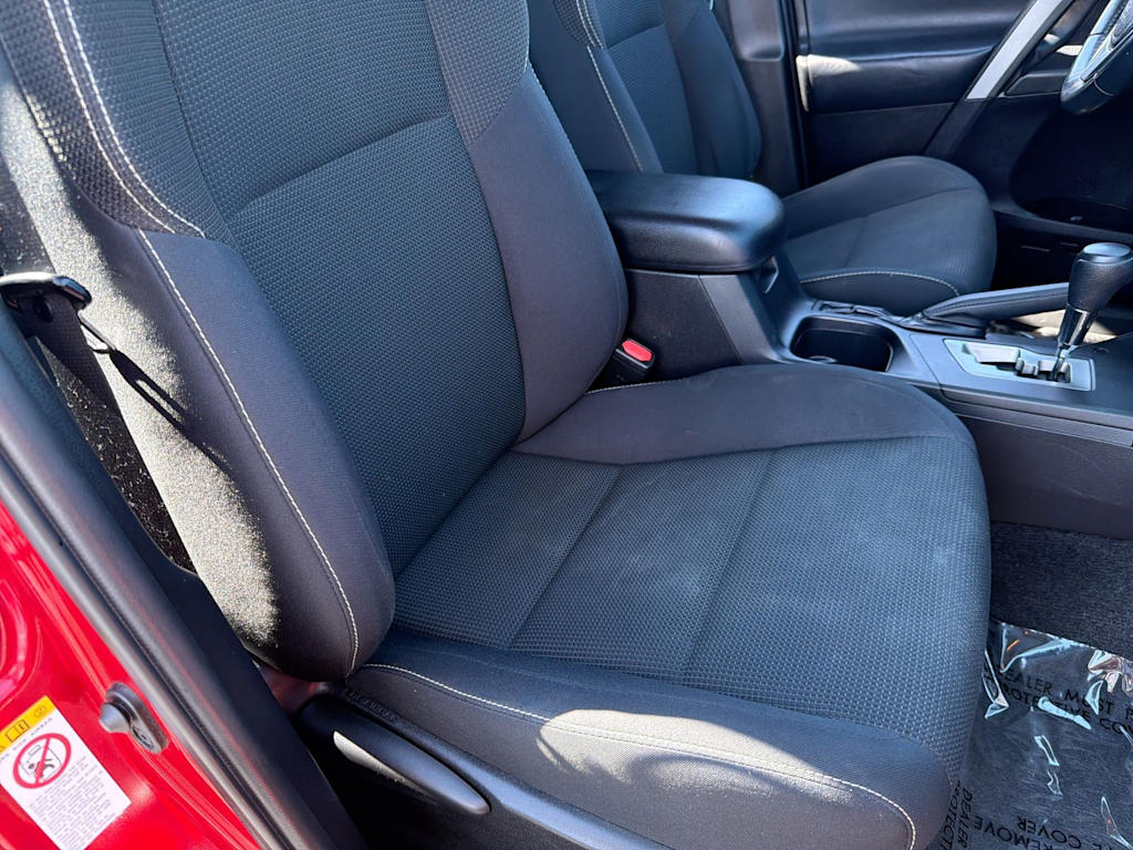 Thumbnail: 2016 Toyota RAV4 - 30