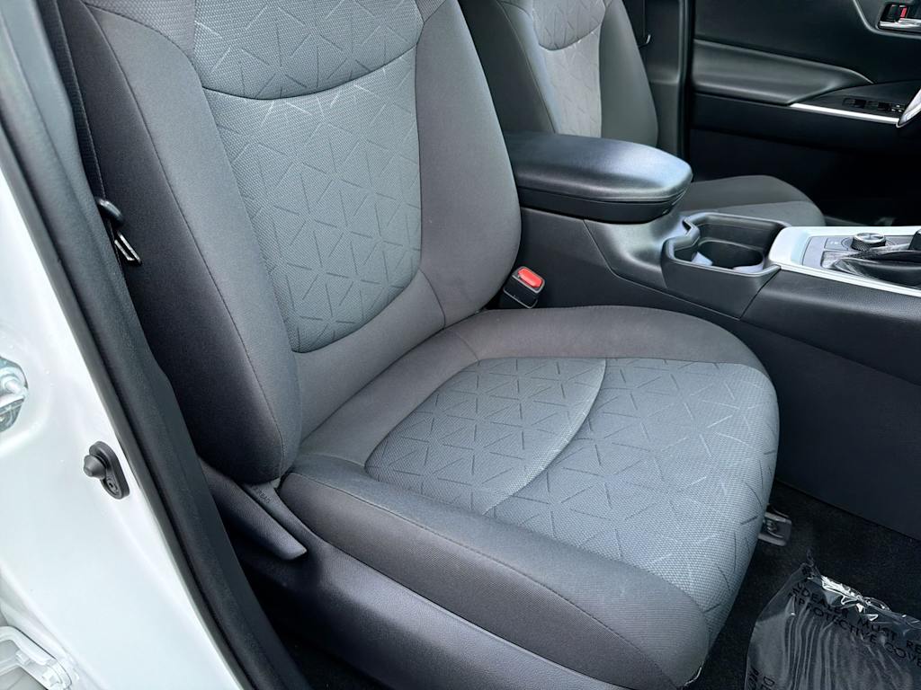 Thumbnail: 2020 Toyota RAV4 - 30