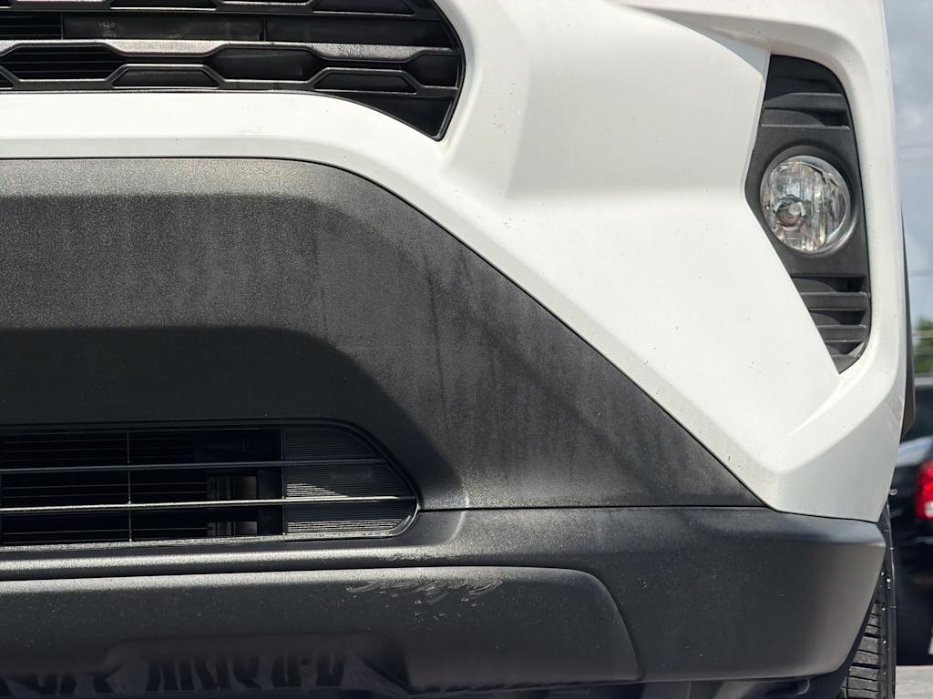 Thumbnail: 2020 Toyota RAV4 - 25