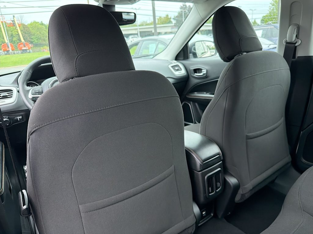 Thumbnail: 2020 Jeep Compass - 11