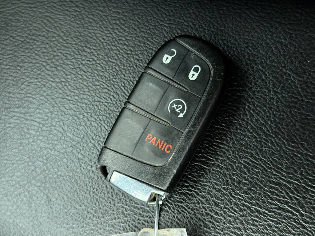 Thumbnail: 2018 Jeep Compass - 18