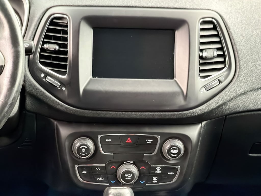 Thumbnail: 2018 Jeep Compass - 14