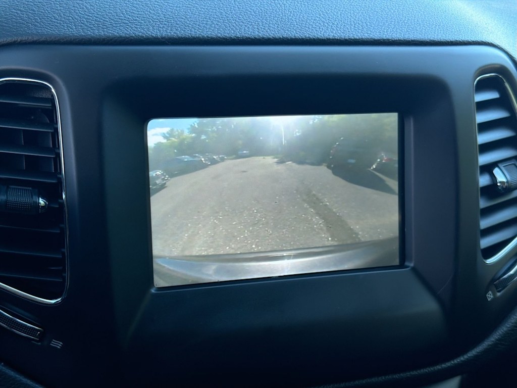 Thumbnail: 2019 Jeep Compass - 32