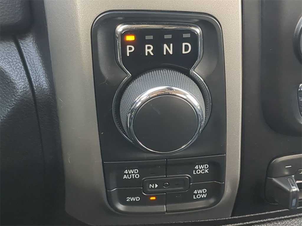 2016 RAM 1500 SLT 15