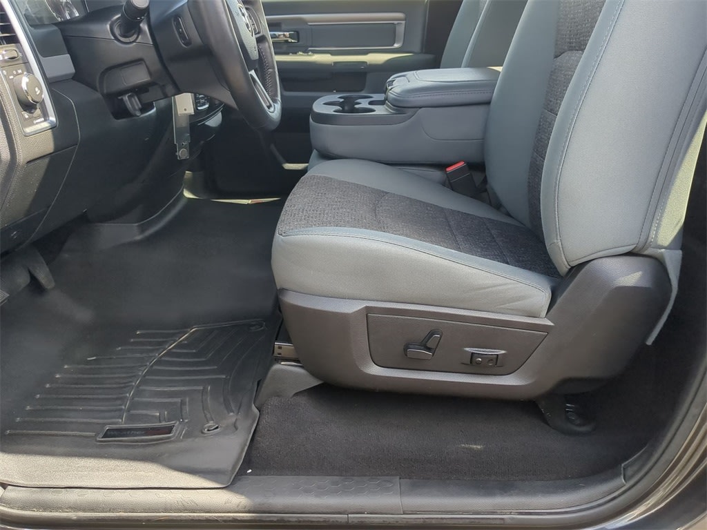 2016 RAM 1500 SLT 9