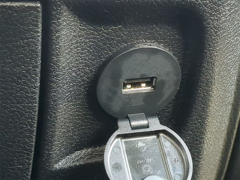 2016 RAM 1500 SLT 33