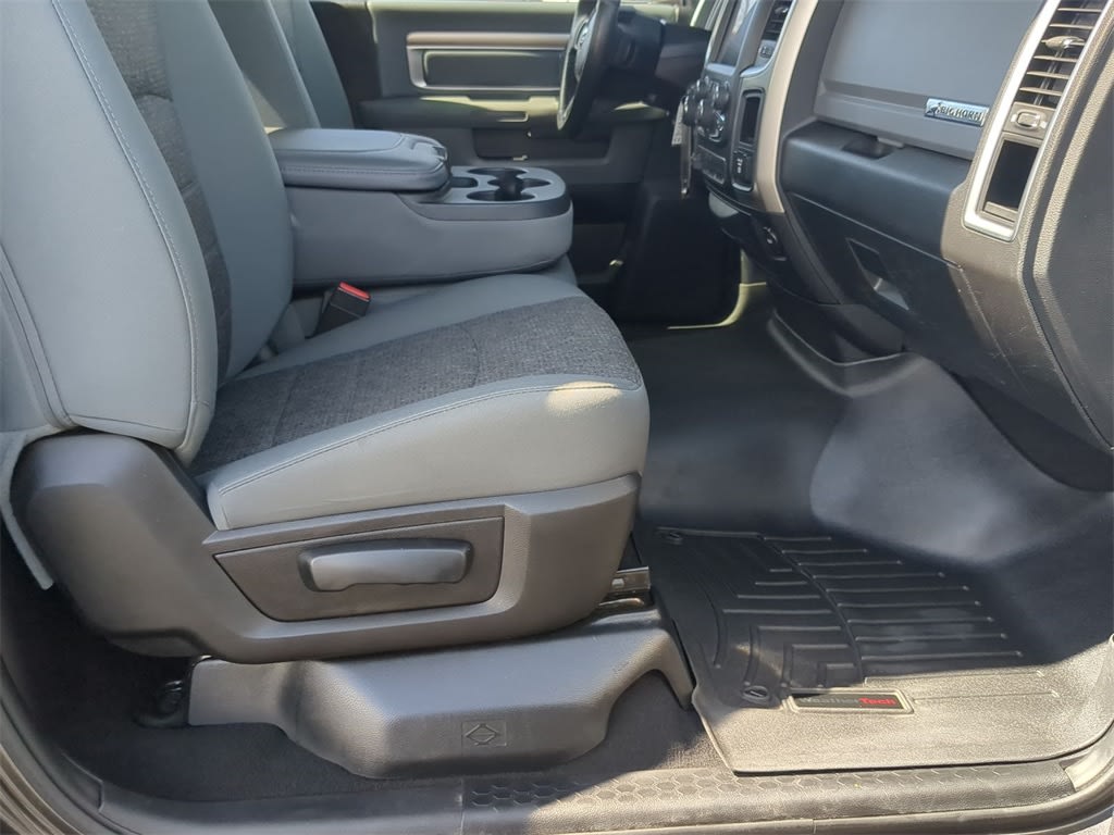 2016 RAM 1500 SLT 11