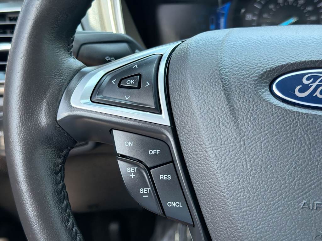 Thumbnail: 2015 Ford Fusion - 30