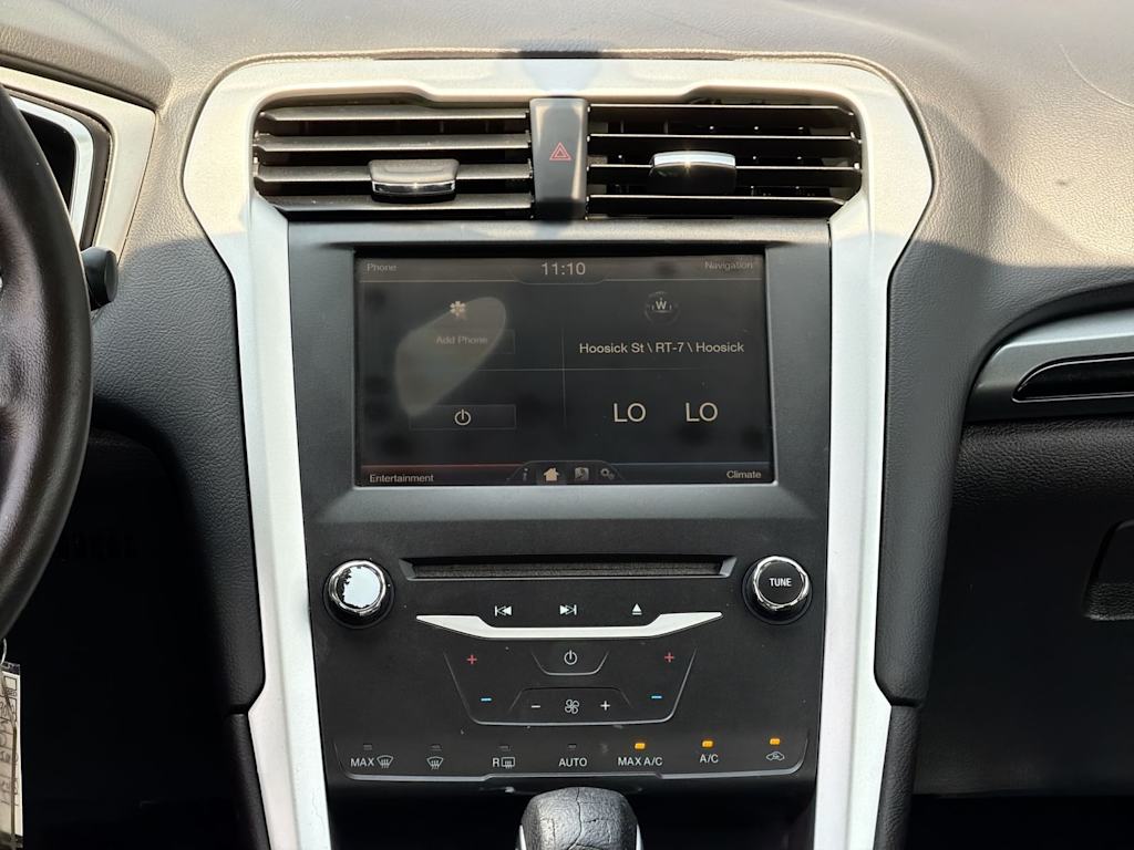 Thumbnail: 2015 Ford Fusion - 15
