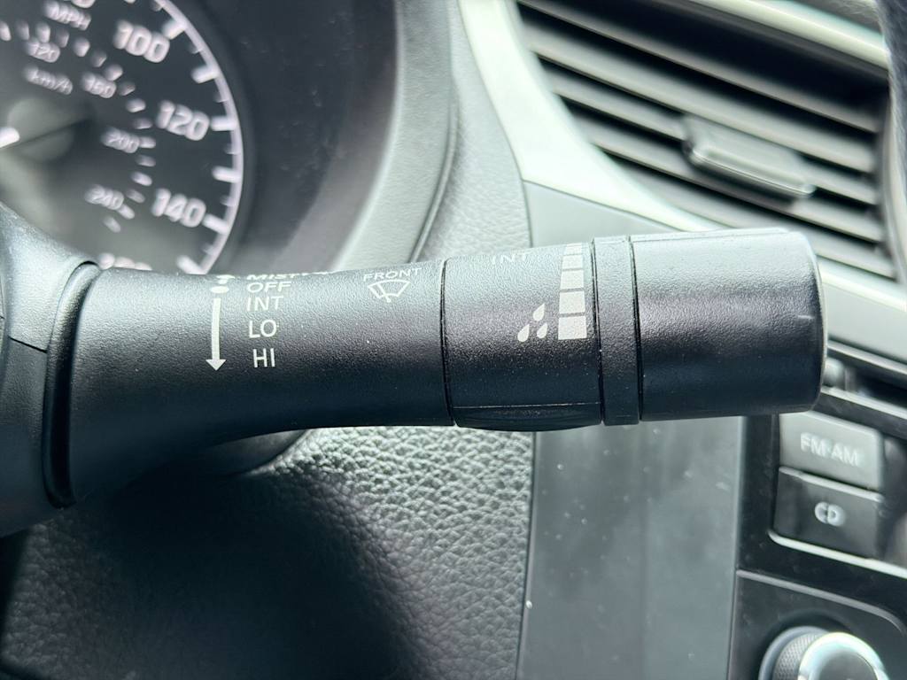 Thumbnail: 2016 Nissan Sentra - 15