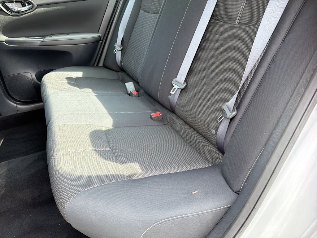 Thumbnail: 2016 Nissan Sentra - 12