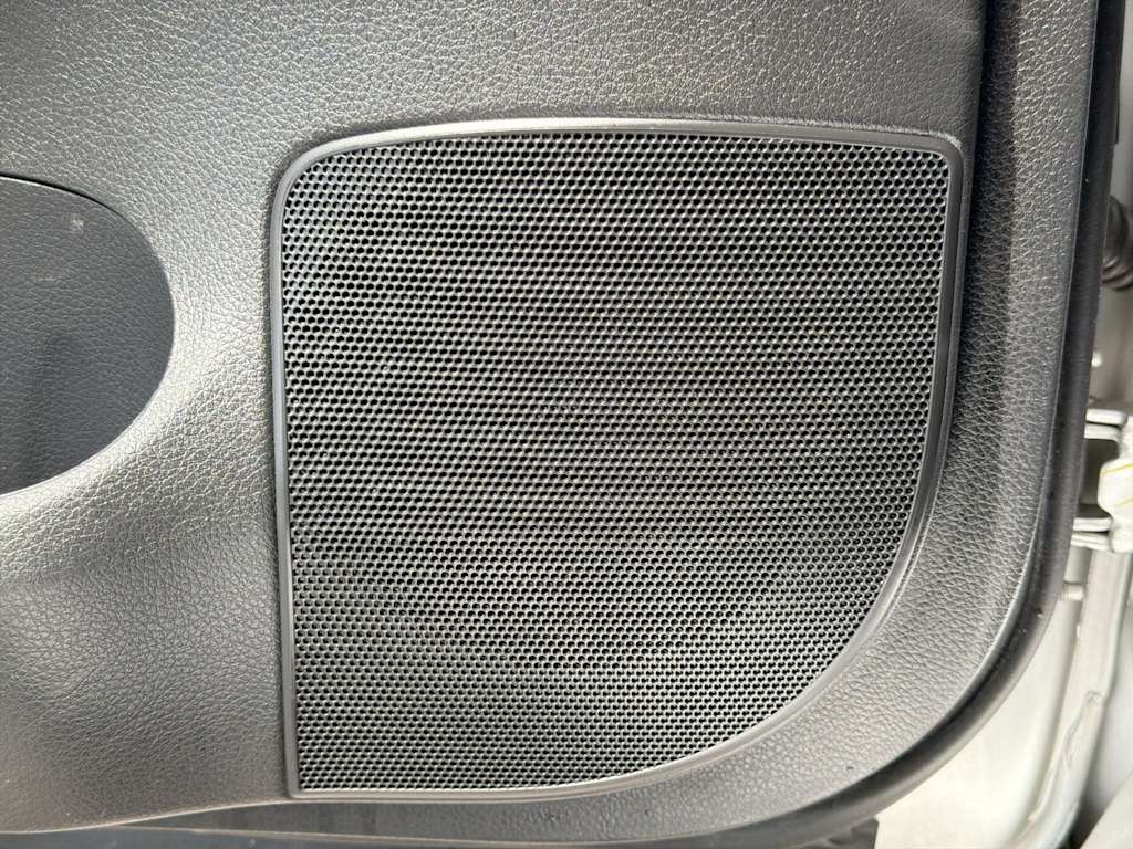 Thumbnail: 2016 Nissan Sentra - 33