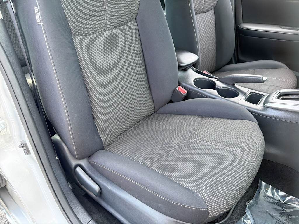 Thumbnail: 2016 Nissan Sentra - 29