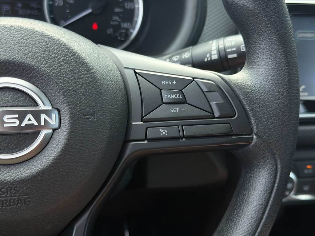 Thumbnail: 2023 Nissan Kicks - 31