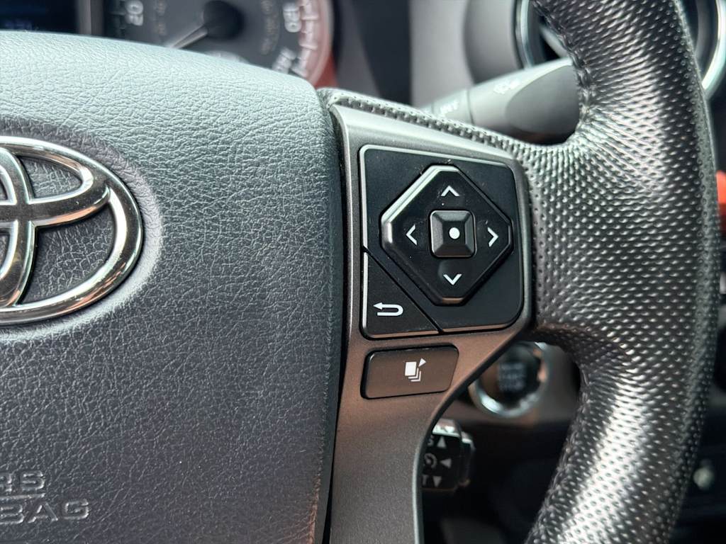 Thumbnail: 2016 Toyota Tacoma - 31