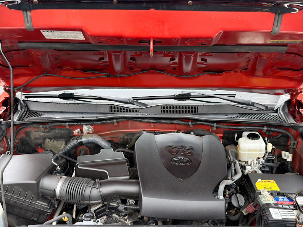 Thumbnail: 2016 Toyota Tacoma - 7