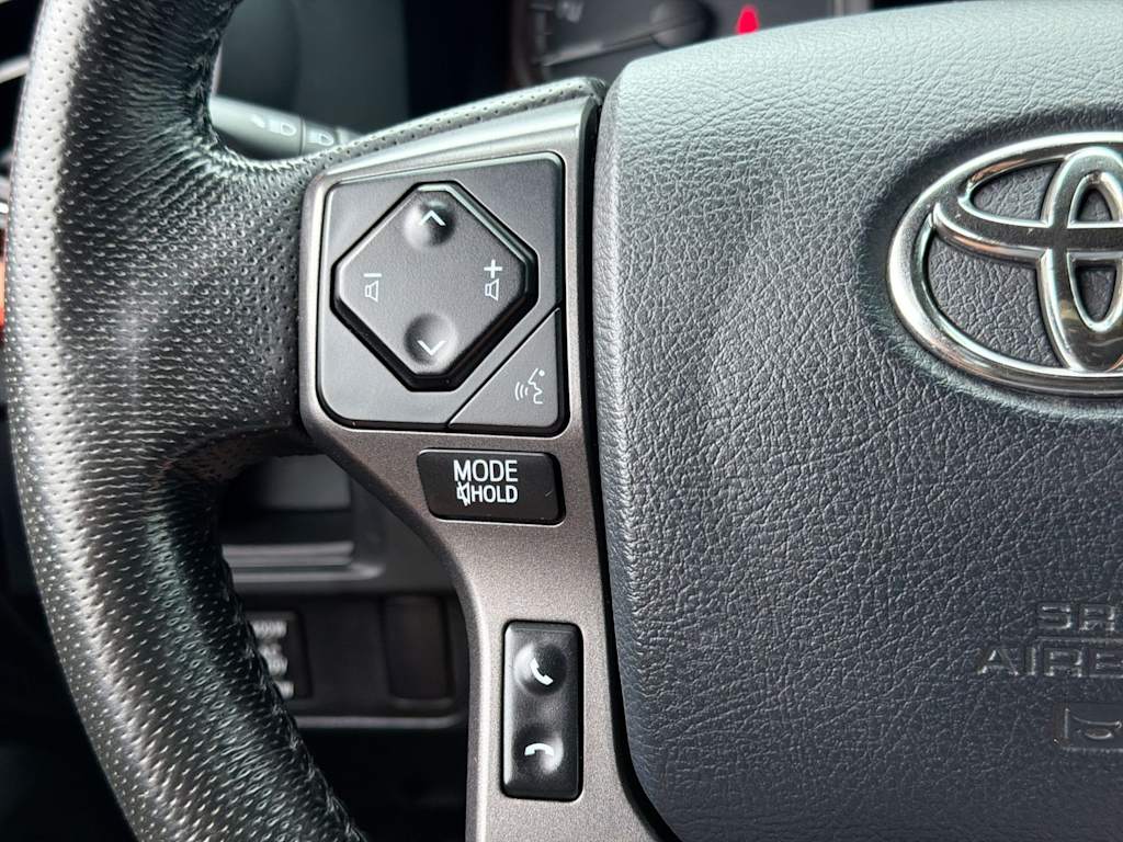 Thumbnail: 2016 Toyota Tacoma - 30
