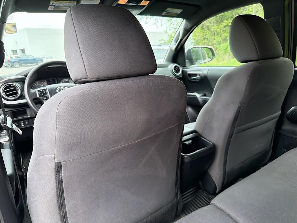 Thumbnail: 2019 Toyota Tacoma - 11