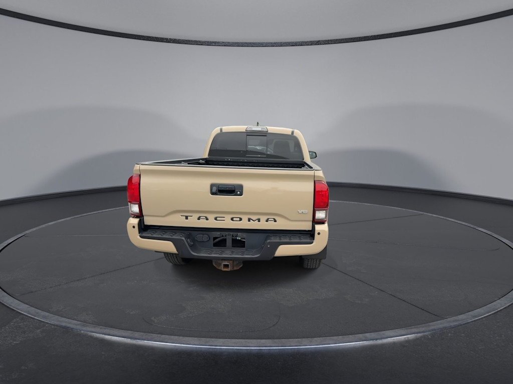 Thumbnail: 2019 Toyota Tacoma - 6
