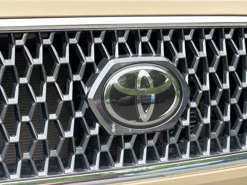 Thumbnail: 2019 Toyota Tacoma - 25
